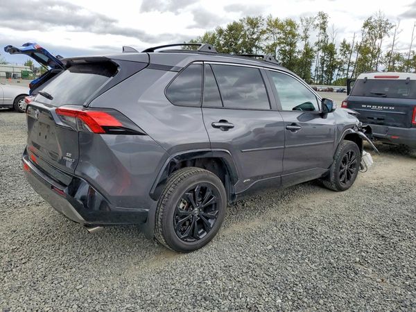 2022 TOYOTA RAV4 SE
