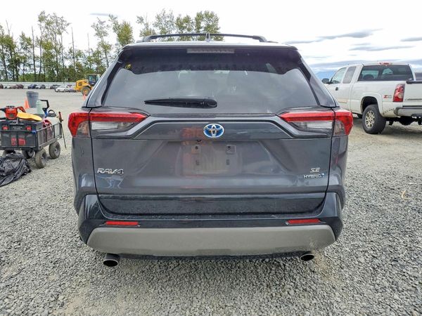 2022 TOYOTA RAV4 SE