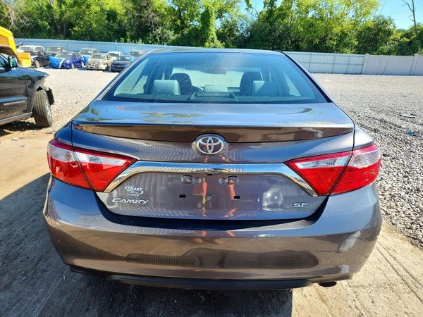 2016 TOYOTA CAMRY