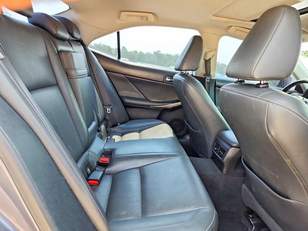 2015 LEXUS IS 250