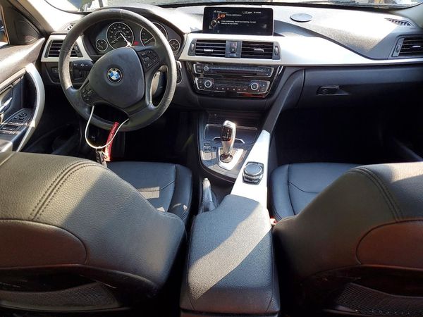 2016 BMW 320