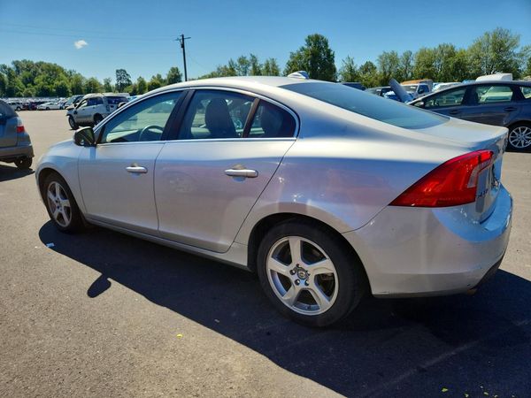 2012 VOLVO S60