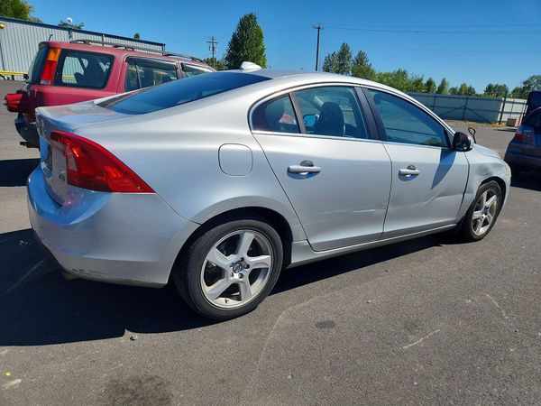 2012 VOLVO S60