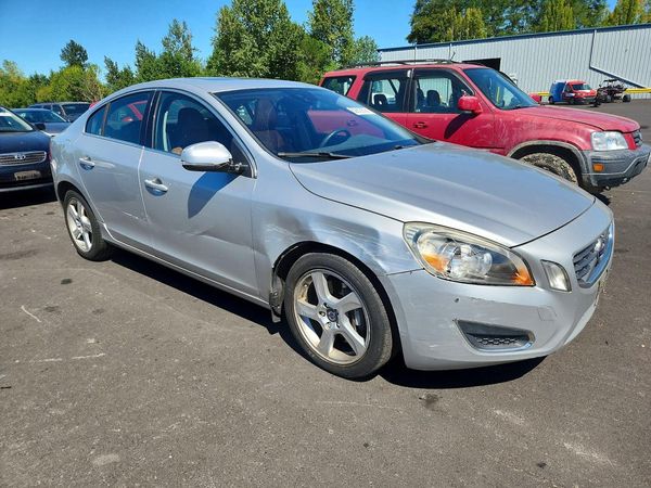 2012 VOLVO S60