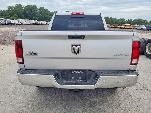 2016 RAM 1500 SLT