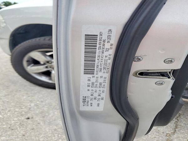 2016 RAM 1500 SLT