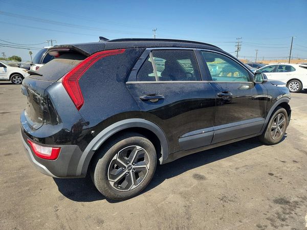 2025 KIA NIRO