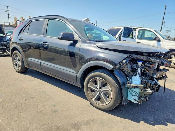 2025 KIA NIRO