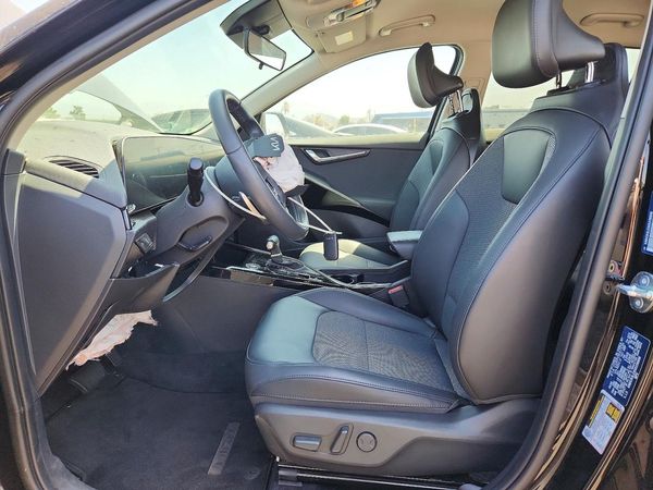 2025 KIA NIRO