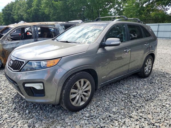 2013 KIA SORENTO SX