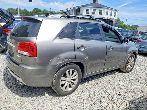 2013 KIA SORENTO SX