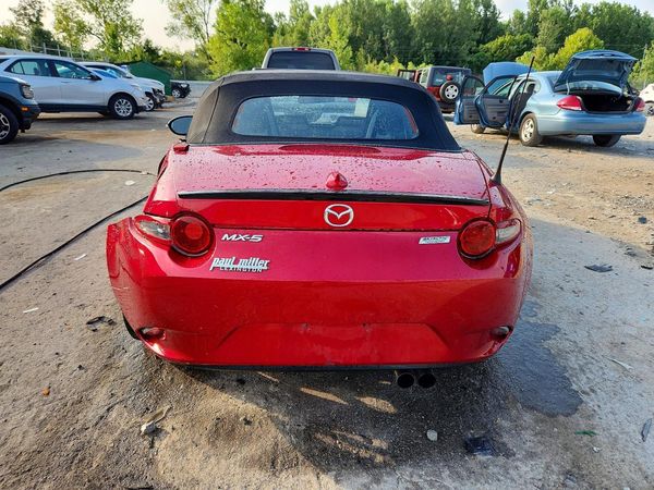 2016 MAZDA MX-5 MIATA Club/GS