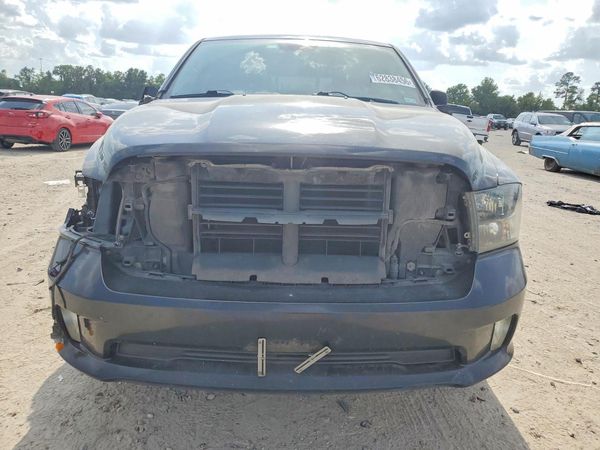 2016 RAM 1500 ST