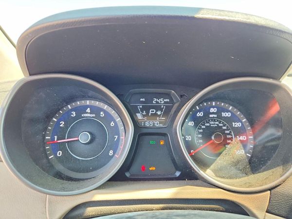 2014 HYUNDAI ELANTRA