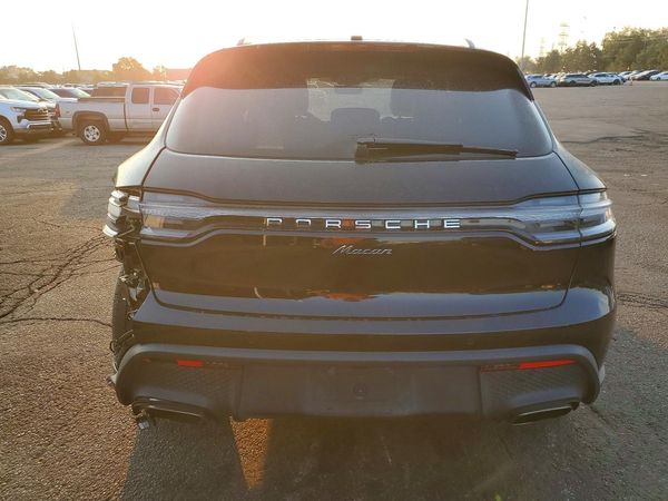 2024 PORSCHE MACAN