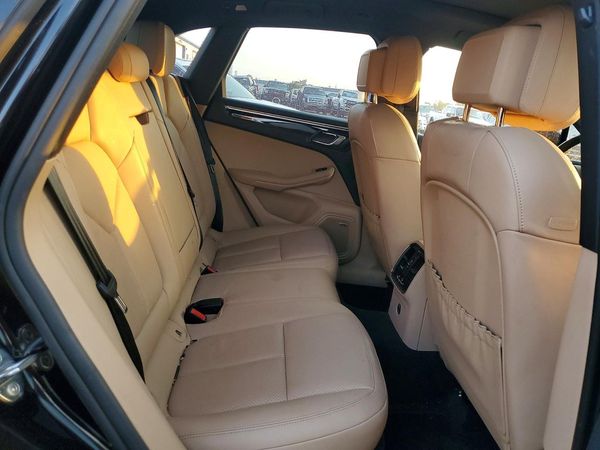 2024 PORSCHE MACAN