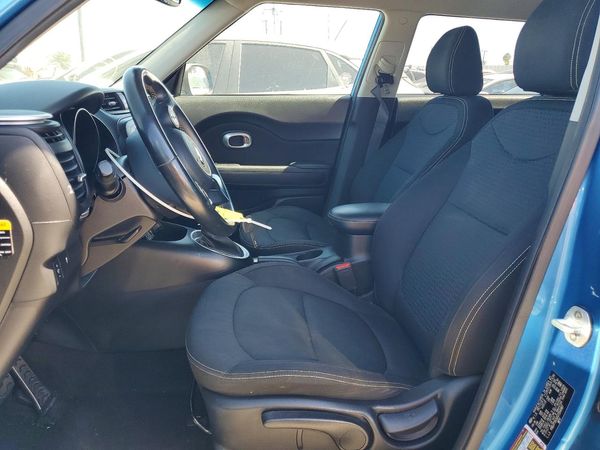 2016 KIA SOUL Exclaim — DENT