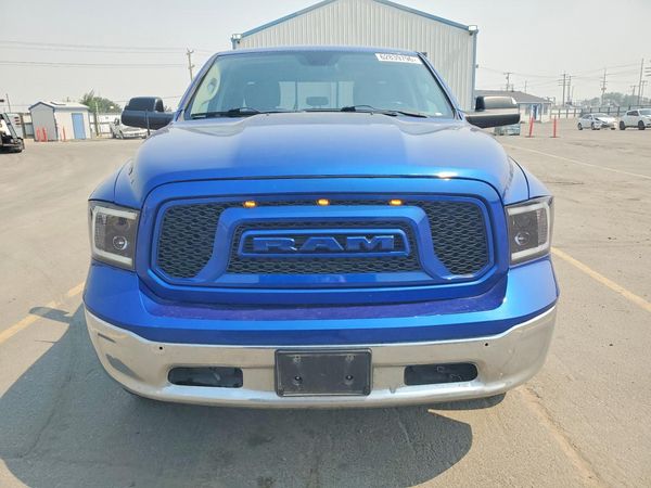 2015 RAM 1500 SLT