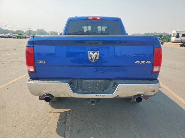 2015 RAM 1500 SLT