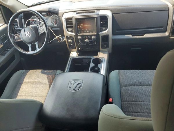 2015 RAM 1500 SLT