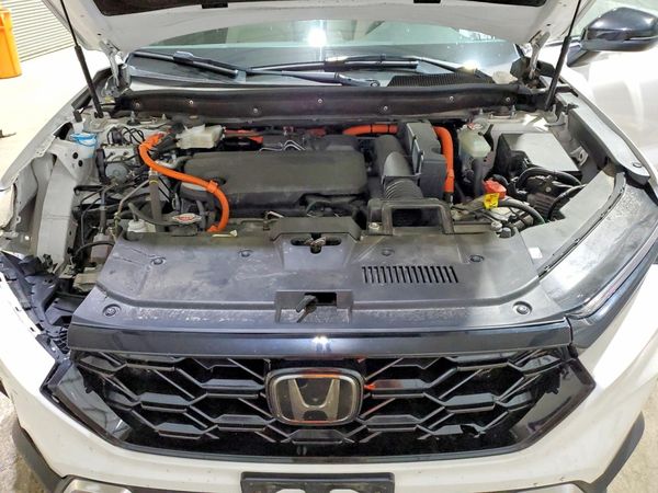 2024 HONDA CRV Sport Touring — Engine bay