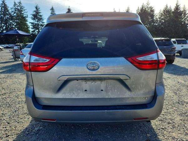 2017 TOYOTA SIENNA LE Mobility/LE