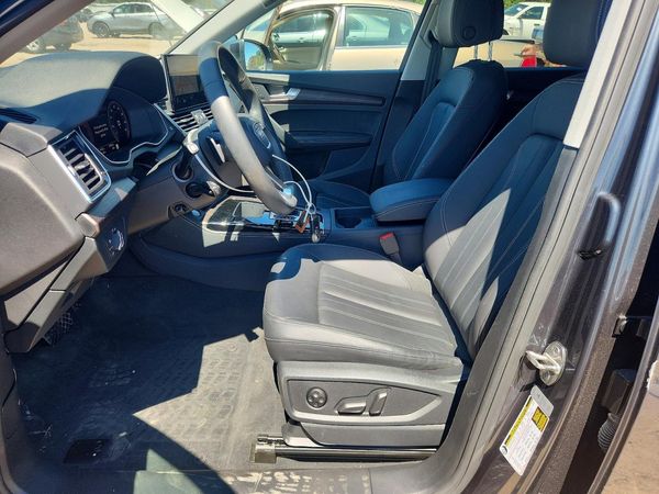 2024 AUDI Q5 quattro Premium Plus