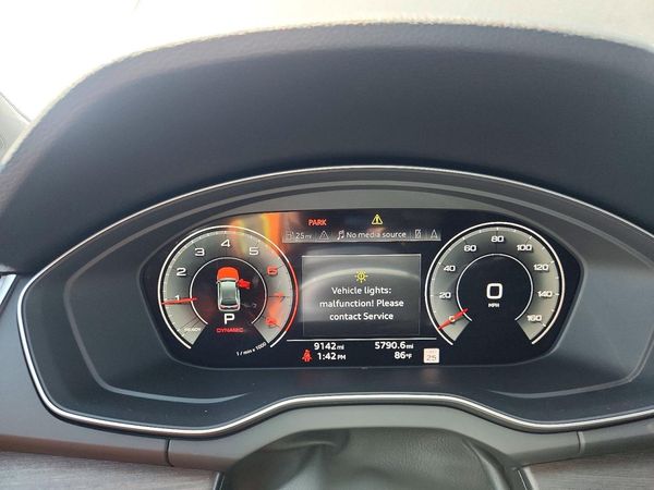 2024 AUDI Q5 quattro Premium Plus
