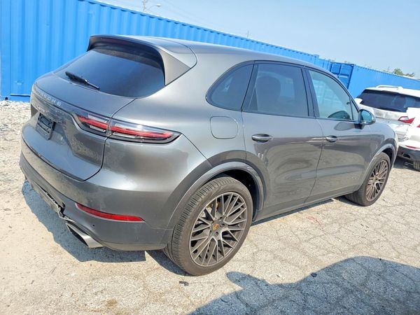 2020 PORSCHE CAYENNE