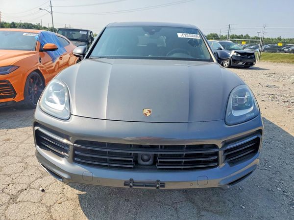 2020 PORSCHE CAYENNE