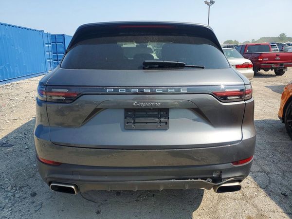 2020 PORSCHE CAYENNE