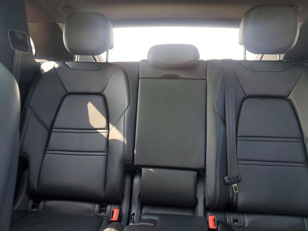 2020 PORSCHE CAYENNE