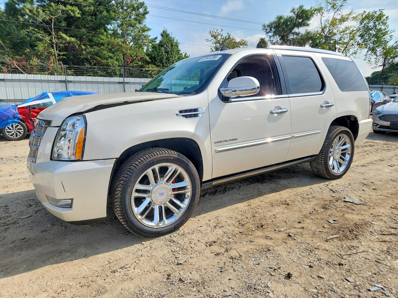 2013 CADILLAC ESCALADE Platinum