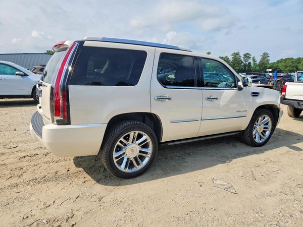 2013 CADILLAC ESCALADE Platinum