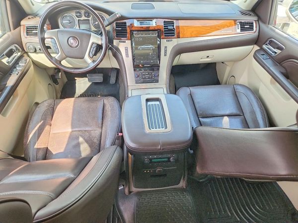 2013 CADILLAC ESCALADE Platinum