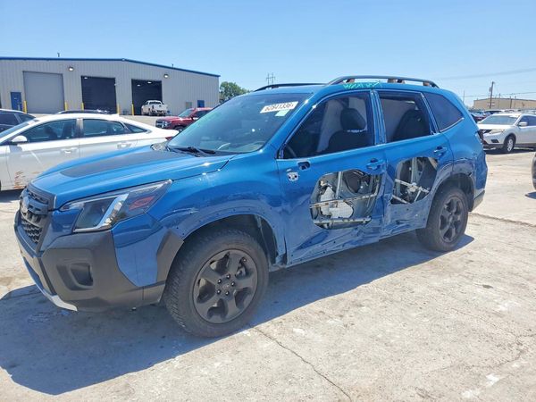 2023 SUBARU FORESTER