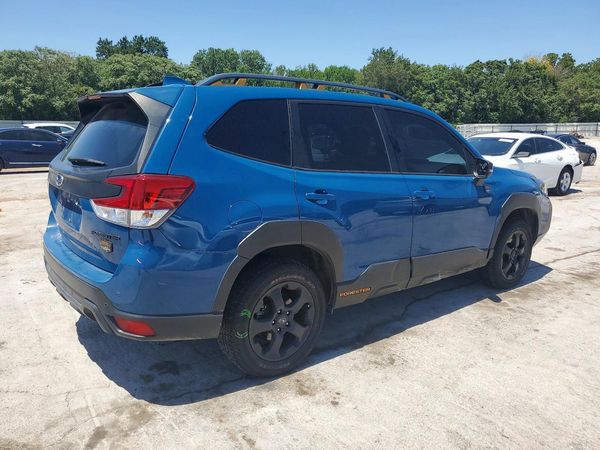 2023 SUBARU FORESTER