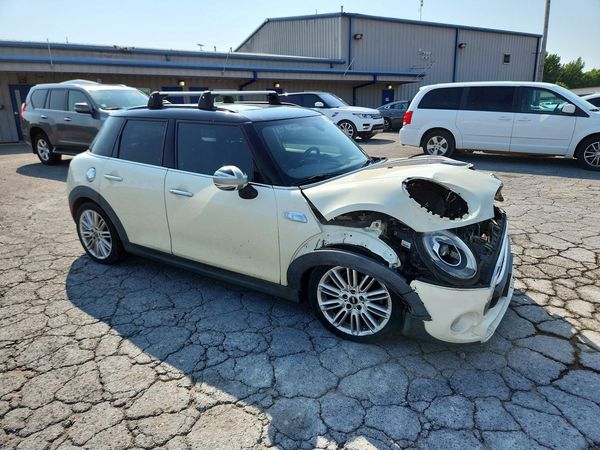 2015 MINI COOPER