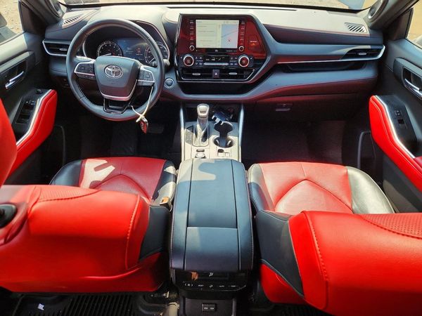 2022 TOYOTA HIGHLANDER XSE