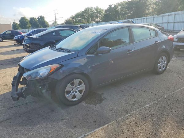 2016 KIA FORTE GL (Middle-Low Grade)