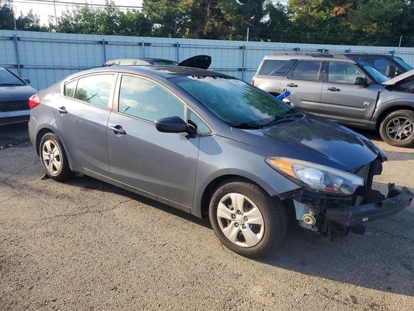 2016 KIA FORTE GL (Middle-Low Grade)