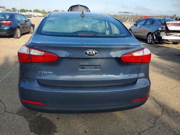 2016 KIA FORTE GL (Middle-Low Grade)