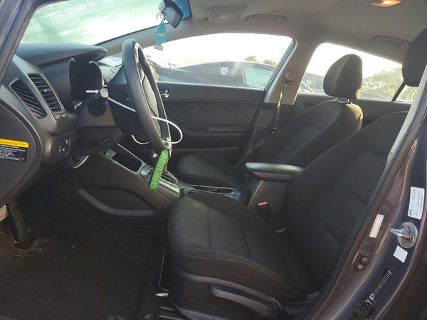 2016 KIA FORTE GL (Middle-Low Grade)