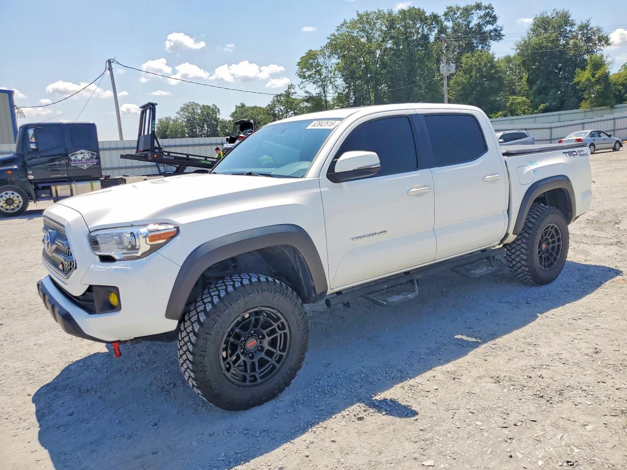 2017 TOYOTA TACOMA