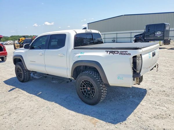 2017 TOYOTA TACOMA