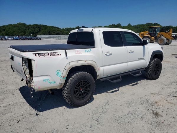 2017 TOYOTA TACOMA