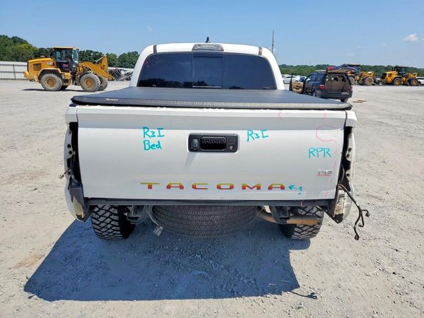 2017 TOYOTA TACOMA
