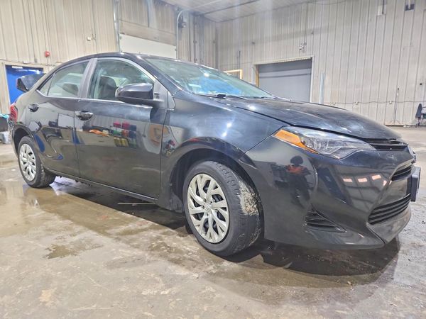 2018 TOYOTA COROLLA L/LE/SE/XLE/XSE — Passenger 3/4