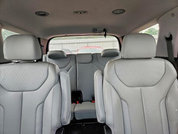 2020 HYUNDAI PALISADE SEL w/ Premium Pkg