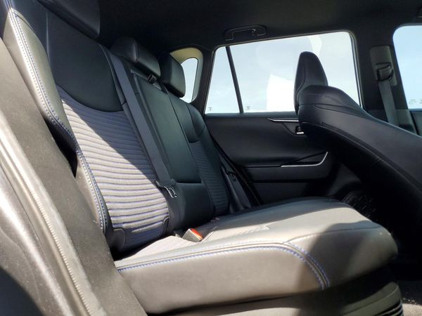 2021 TOYOTA RAV4 XSE HV
